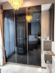 1-BR Condo at Life One Wireless near BTS Phloen Chit