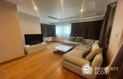 1-BR Condo at Sathorn Gardens near MRT Si Lom