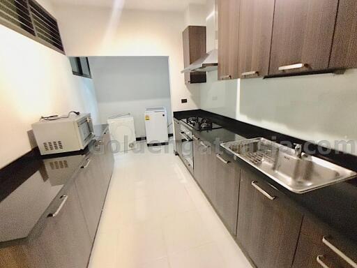 2-Bedrooms with terrace in quiet lowrise - Close to Ekkami BTS