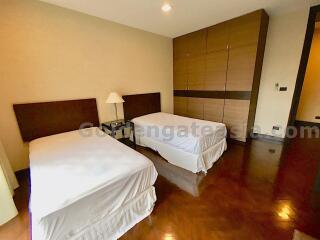 Big 2-Bedrooms with terrace in quiet lowrise - Close to Ekkami BTS