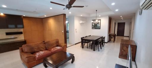 3 bedrooms 3 bathrooms size 135 sqm. avenue 61 for Rent 60,000THB