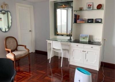 2Bedrooms  2Bathrooms  265sqm  Regent on the Park 2  Rent 85,000 THB /Month