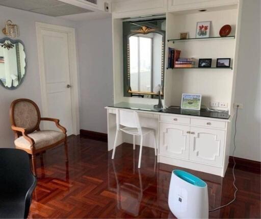 2Bedrooms  2Bathrooms  265sqm  Regent on the Park 2  Rent 85,000 THB /Month