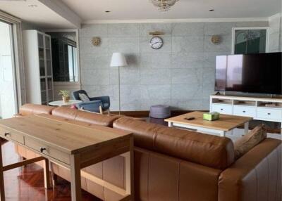 2Bedrooms  2Bathrooms  265sqm  Regent on the Park 2  Rent 85,000 THB /Month