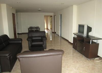 2 bedrooms 2 bathrooms size 100sqm. Lin Court for Rent 30,000THB