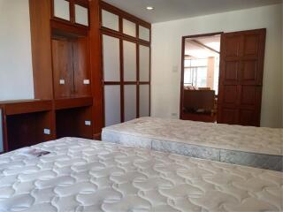 3 bedrooms 3 bathrooms 200 sqm Grandville House for rent 60,000THB Condominium