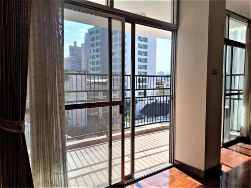 3 bedrooms 3 bathrooms 200 sqm Grandville House for rent 60,000THB Condominium