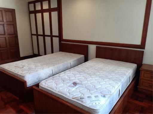 3 bedrooms 3 bathrooms 200 sqm Grandville House for rent 60,000THB Condominium