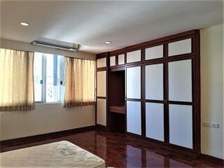 3 bedrooms 3 bathrooms 200 sqm Grandville House for rent 60,000THB Condominium