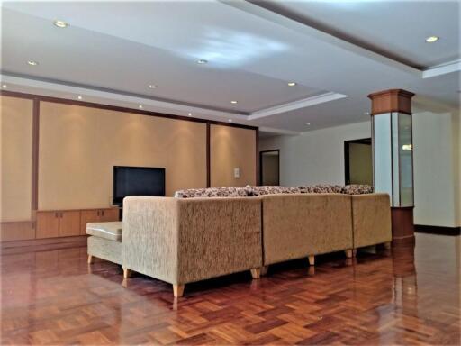 3 bedrooms 3 bathrooms 200 sqm Grandville House for rent 60,000THB Condominium