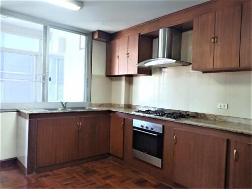 3 bedrooms 3 bathrooms 200 sqm Grandville House for rent 60,000THB Condominium