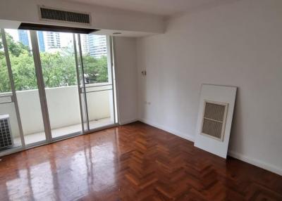3 bedrooms 3 bathrooms size 250sqm. Sathorn 9 for Rent 75,000THB