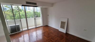 3 bedrooms 3 bathrooms size 250sqm. Sathorn 9 for Rent 75,000THB