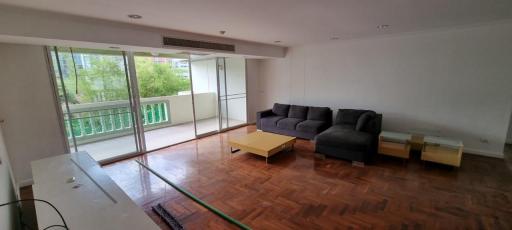 3 bedrooms 3 bathrooms size 250sqm. Sathorn 9 for Rent 75,000THB