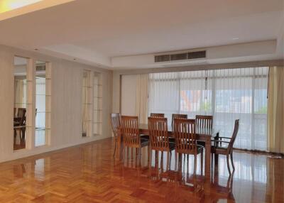 3 bedrooms 3 bathrooms size 300 sqm. Mitr Mansion for Rent 70,000THB