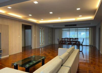 3 bedrooms 3 bathrooms size 300 sqm. Mitr Mansion for Rent 70,000THB