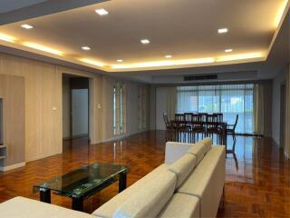 3 bedrooms 3 bathrooms size 300 sqm. Mitr Mansion for Rent 70,000THB