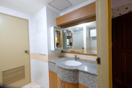 3Bedrooms  2Bathrooms  142sqm  Baan Chan Condominium  Rent 45,000 THB/Month