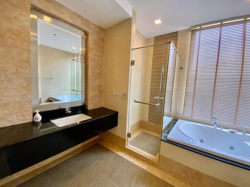 2 bed 3 bath 150 sqm Prime Mansion for rent 65000THB