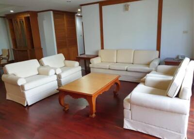 2 bedrooms 2 bathrooms size 205 sqm. Sethiwan Residence for Rent 45,000THB