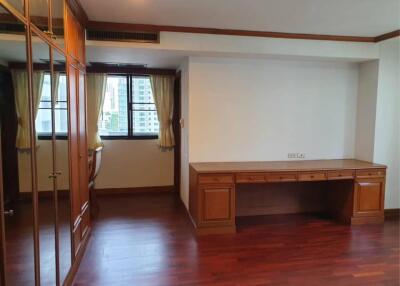 2 bedrooms 2 bathrooms size 205 sqm. Sethiwan Residence for Rent 45,000THB