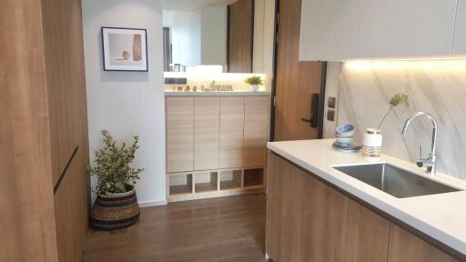 2 bedrooms 2 bathrooms 70sqm for rent 70,000THB by Muniq Sukhumvit 23