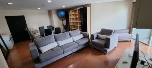 3 bedrooms 2 bathrooms size 106 sqm. Tower C Belle Rama 9 for Rent 40,000THB