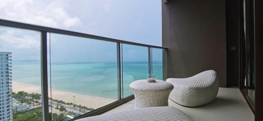 Beachfront Condo for Sale in Aeras Jomtien