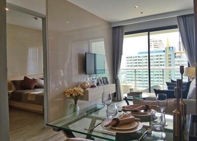 Beachfront Condo for Sale in Aeras Jomtien