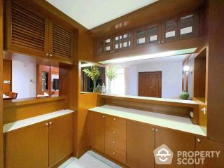 3-BR Apt. near BTS Phrom Phong