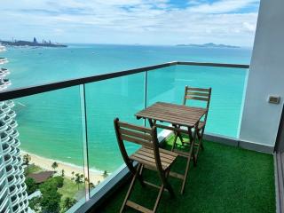 Duplex Sea Views for Sale at Wong Amat Tower