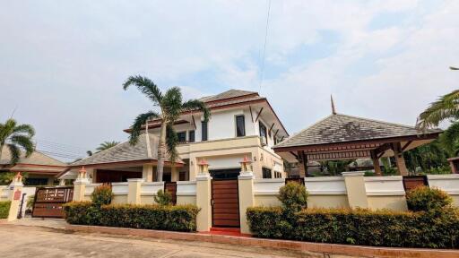 Gorgeous Garden House for Sale Wat Yan