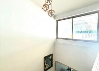 For Rent Bangkok Town House Sukhumvit BTS Thong Lo Watthana