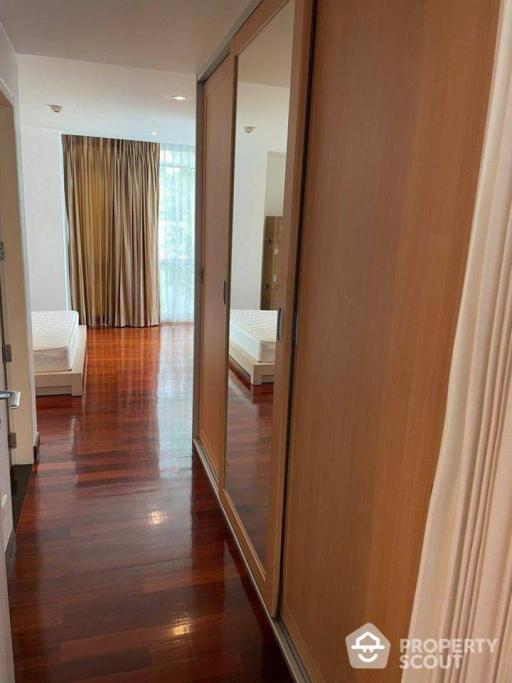 2-BR Condo at Urbana Sukhumvit 15 near BTS Nana (ID 531262)