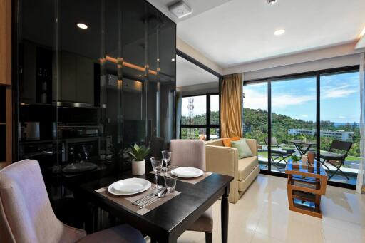 Spacious 1 bedroom apartment between Surin and Ban Thao Beach