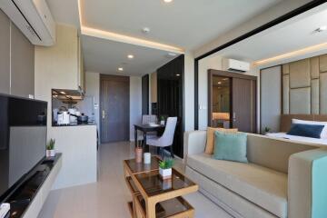 Spacious 1 bedroom apartment between Surin and Ban Thao Beach