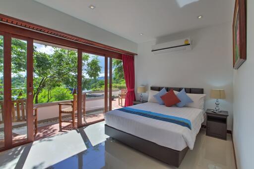 Five-bedroom Luxury Villa on the most prestigious area of Phuket