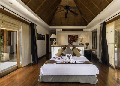 Ten-bedroom Luxury Villa on the most prestigious area of Phuket