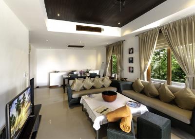 Ten-bedroom Luxury Villa on the most prestigious area of Phuket