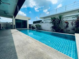 3 Bedrooms Pool House in East Pattaya