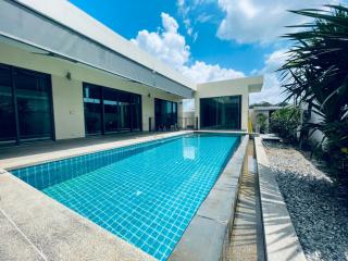 3 Bedrooms Pool House in East Pattaya