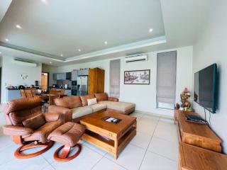 3 Bedrooms Pool House in East Pattaya