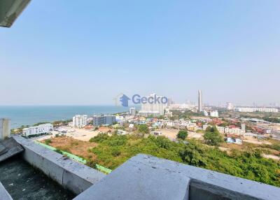 Studio Condo in Paradise Condominium Jomtien C010593