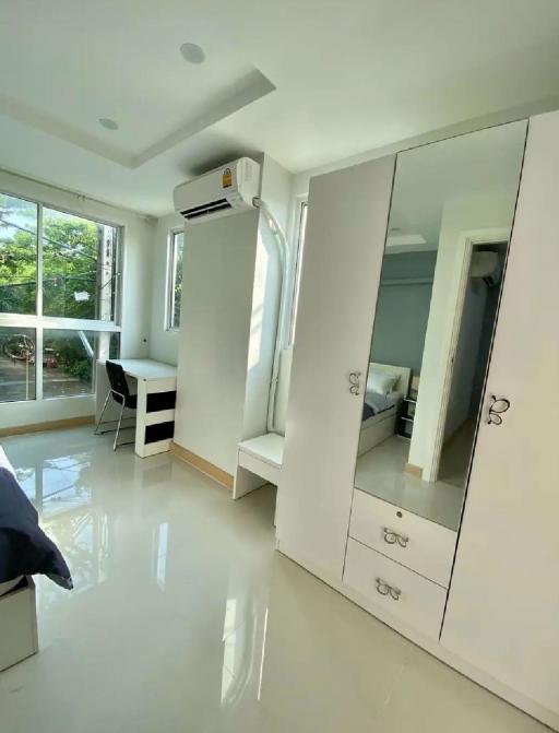 2 bed Condo in Happy Condo Ladprao 101 Khlongchaokhunsing Sub District C020371