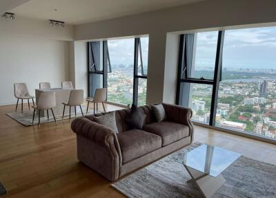 3 bed Condo in The Met Thungmahamek Sub District C020370