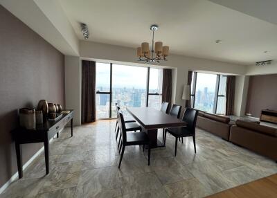 3 bed Condo in The Met Thungmahamek Sub District C020369