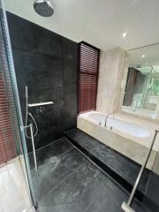 3 bed Condo in The Met Thungmahamek Sub District C020369