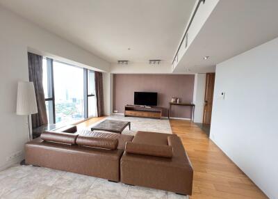 3 bed Condo in The Met Thungmahamek Sub District C020369