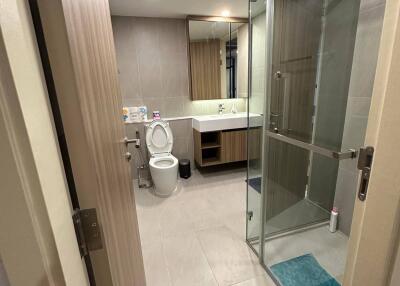 2-BR Condo at Na Vara Residence near BTS Chit Lom