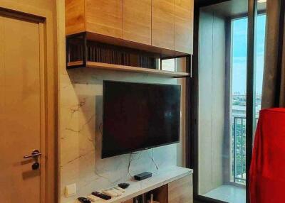 2-BR Condo at Oka Haus Sukhumvit 36 near BTS Thong Lor